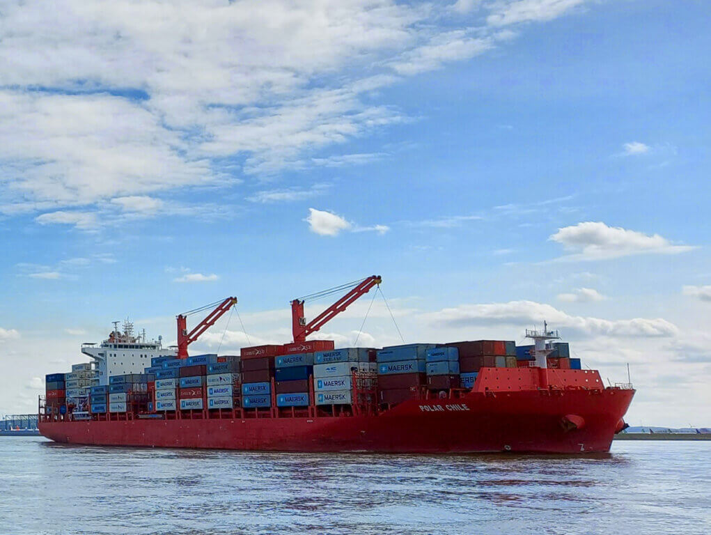 Containerschiff vor Cuxhaven